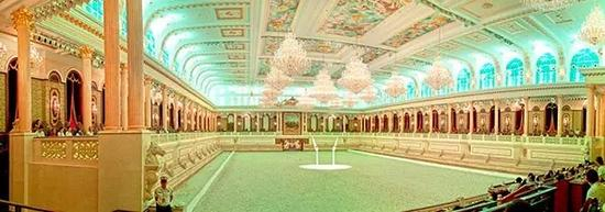 宫廷风格的马术表演中心