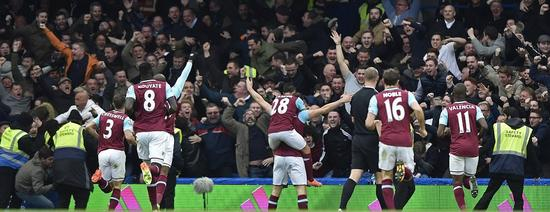 卡罗尔破门再度超出