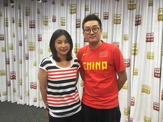 郭晶晶与主持人