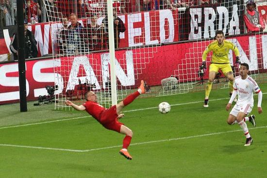 里贝里又玩倒钩