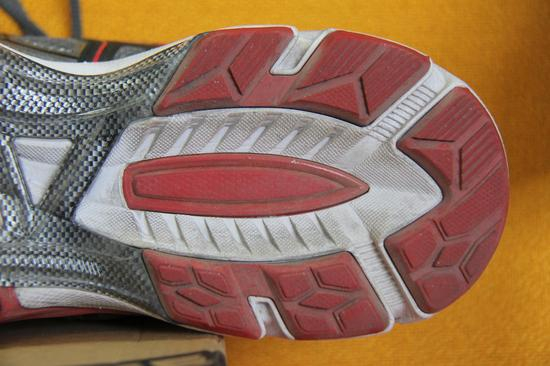 耐磨大底（后跟）