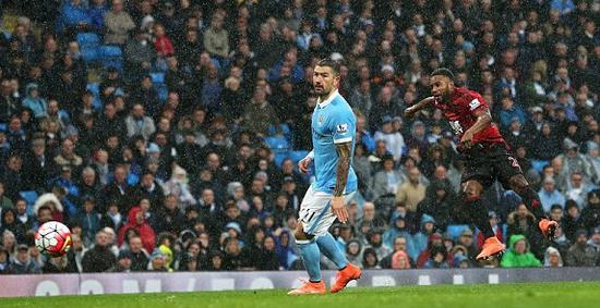 塞塞尼翁轰入世界波