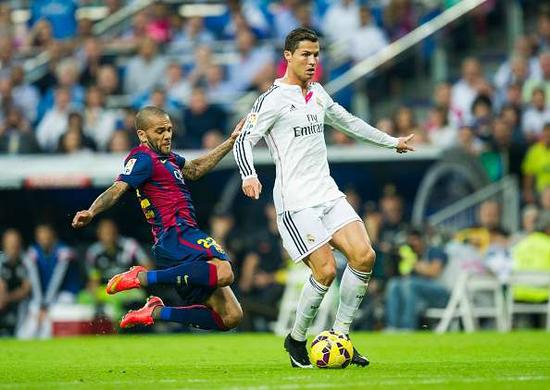 两人在场上经常对位