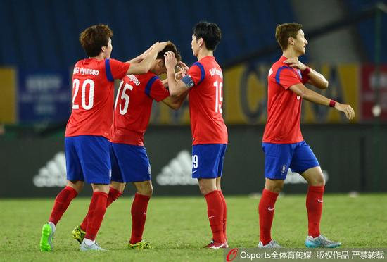 金英权、张贤秀、郑又荣都是韩国队中的“中超元素”