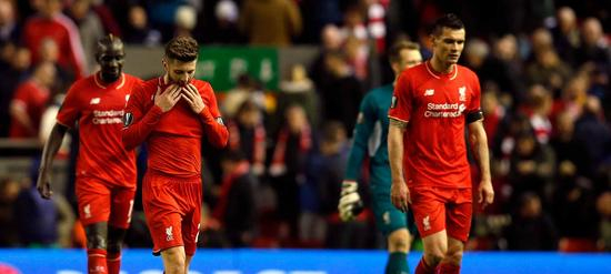 利物浦球员中场休息落寞离场