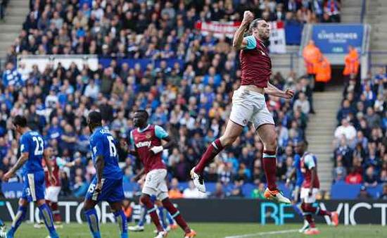 卡罗尔庆祝进球