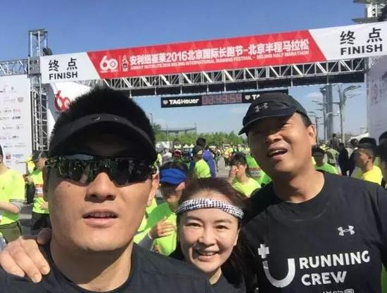 图中右一，为孟永民