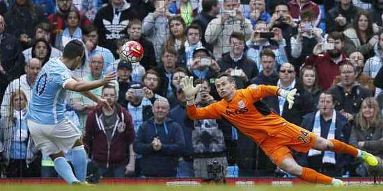 阿圭罗罚入点球