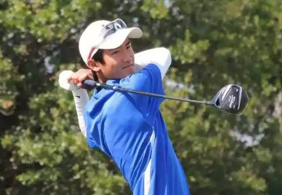 18岁的中国内地小将北京男孩王首谦