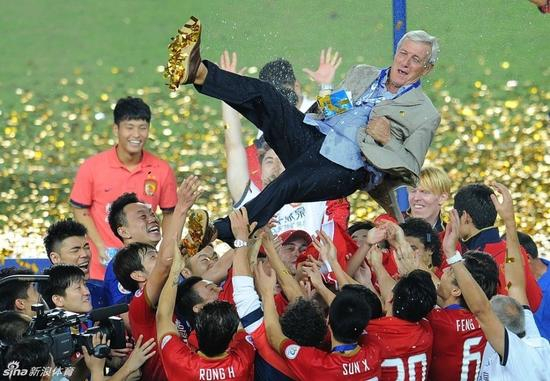 恒大2013年亚冠夺冠也很神