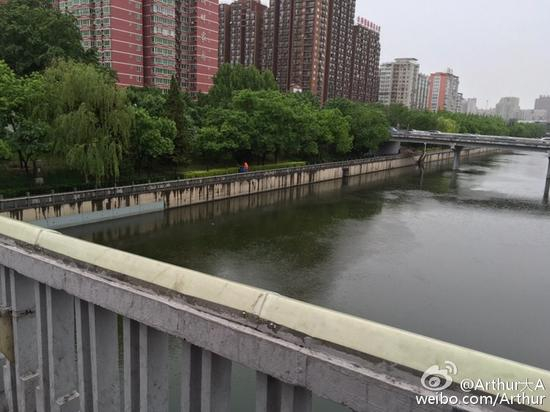 广渠门河边步道