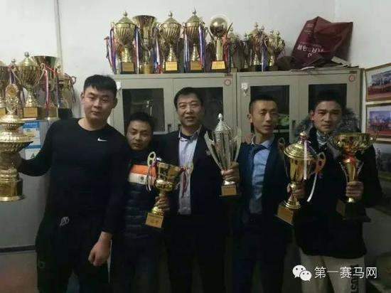 属于河北东兴赛马俱乐部的荣誉