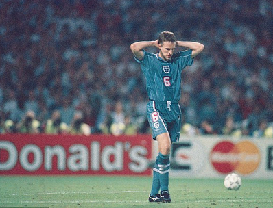 两次点球，结果不同