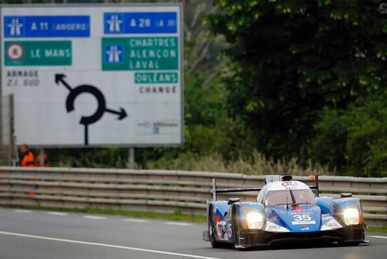 极赋-Baxi DC Racing Apine车队的35号赛车在官方试车日