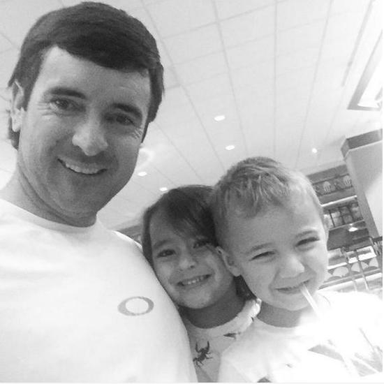 巴巴带着儿子和戴什看电影