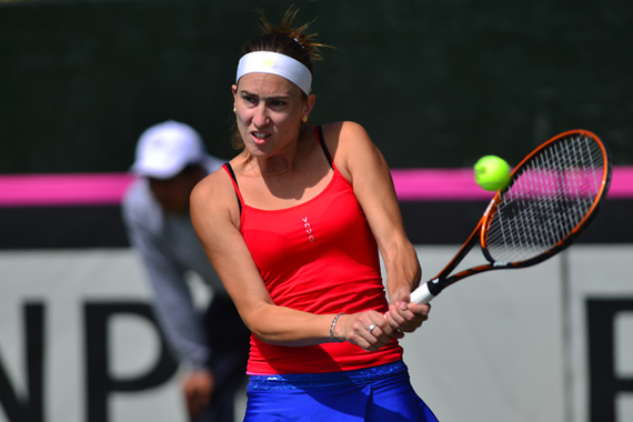 比赛中打电话摔手机 31岁智利老将遭3个月禁赛