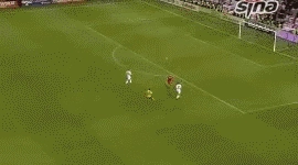 记得伊布的惊天倒钩吗？