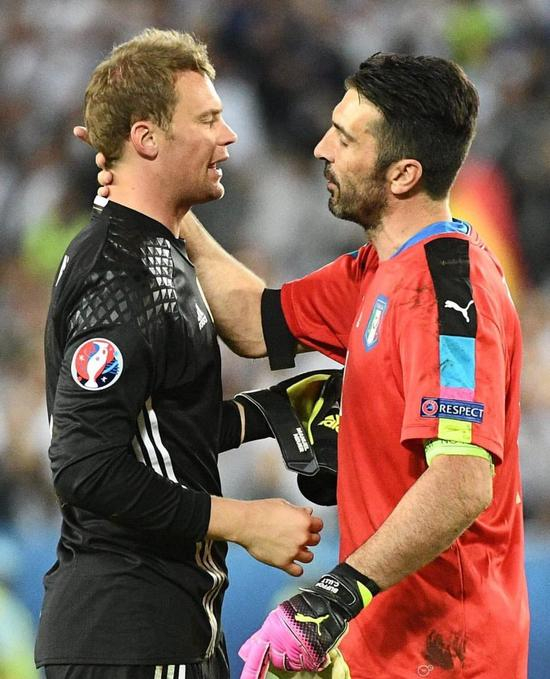 两位强人的交接班