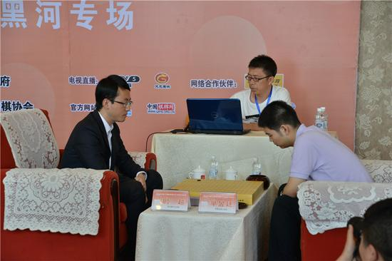 芈昱廷不敌时越