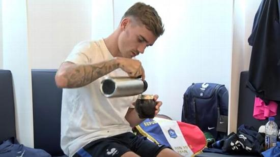 喝咖啡看不起嚼大蒜的。。。