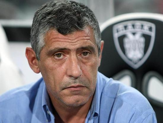 执教PAOK期间的桑托斯