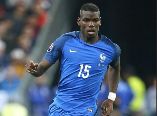博格巴在法国队身披15号球衣