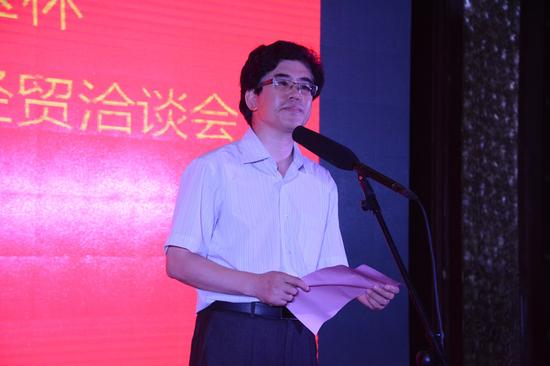 曹妃旬区政府副区长刘汉义致词