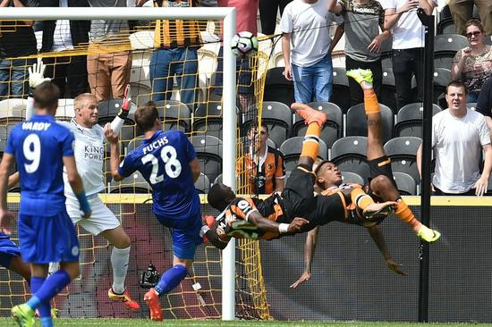 双倒钩！英超赛季首球