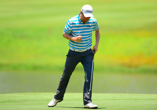 凯泽握拳为自己庆祝