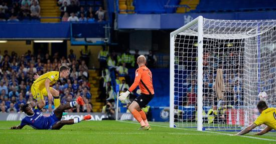 巴舒亚伊铲射破门