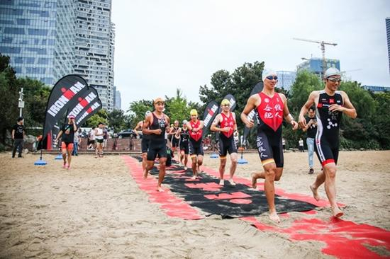 铁友冲向天鹅湖