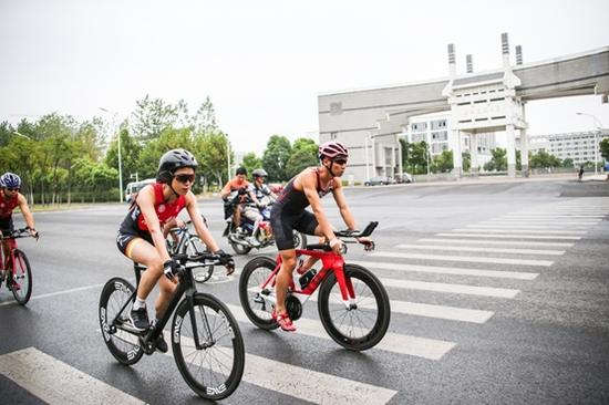 铁友途径安徽建筑大学