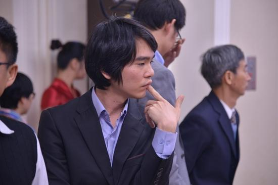 赛后无奈困惑的李世石