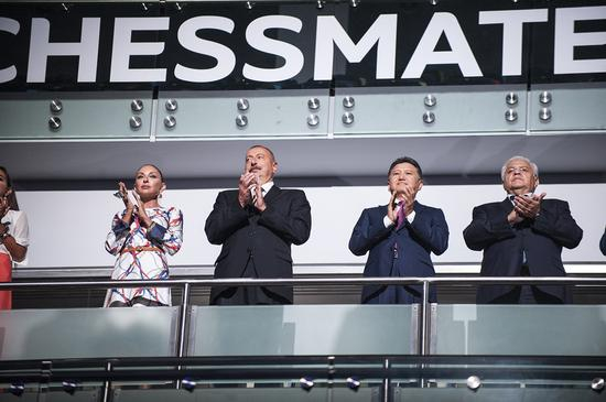 阿塞拜疆总统阿利耶夫及夫人出席开幕式