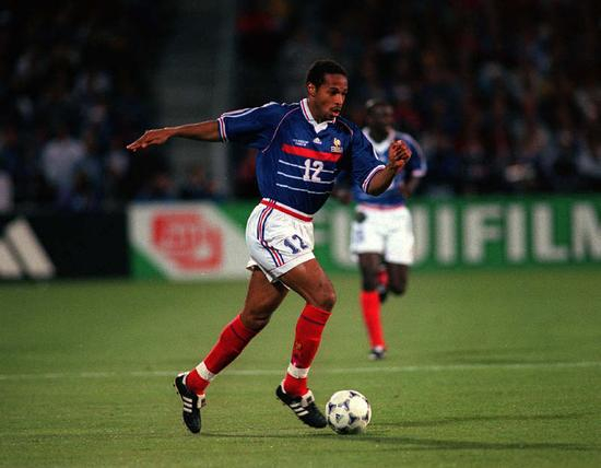 亨利国家队早期连续赢冠军