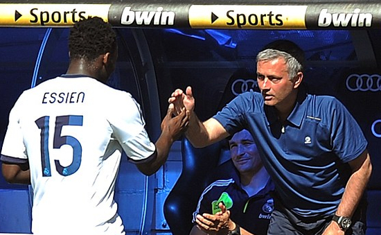 埃辛生日会邀请了所有队友，却没几个人去