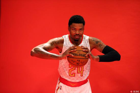 贝泽摩尔成为外线核心