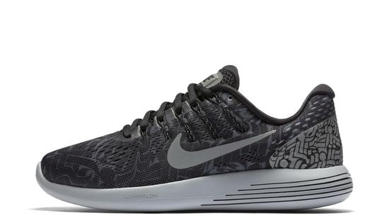 Nike LunarGlide 8跑鞋