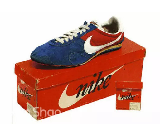 　　传奇跑者普利方丹当年经常穿着这双nike Montreal训练，在如今有更多比它更适合用于跑步训练的跑鞋