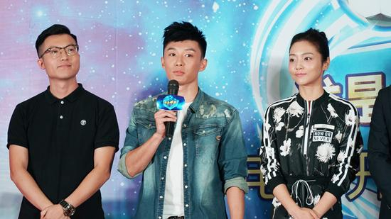 电影《谁是球王》导演裘仲维、主演代旭、尹航