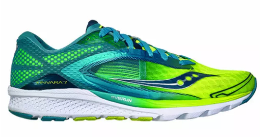 圣康尼Kinvara7，轻量中长距离训练鞋中脚感较为舒适的一双