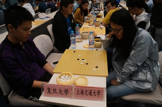 上海交大陈慕凡（女）执黑对上海复旦龚子言