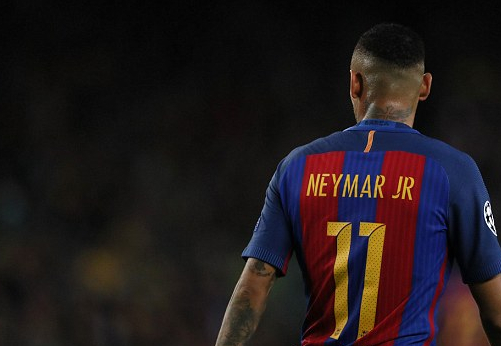 内马尔越踢越好