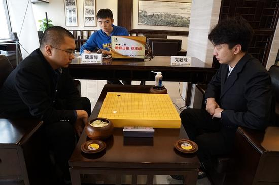 党毅飞胜陈耀烨