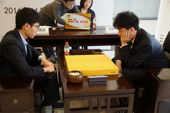 党毅飞突破战胜申真谞