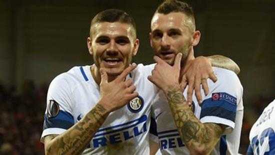 布罗佐维奇与伊卡尔迪庆祝