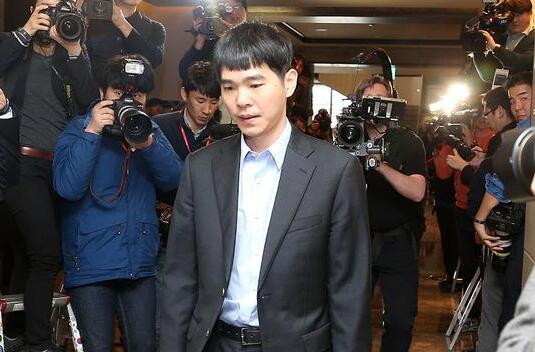 迎战AlphaGo的李世石