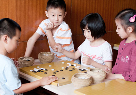孩子学下围棋本来是件很好的事儿