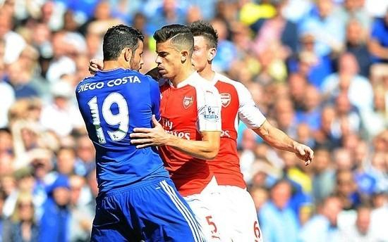 科斯塔撩拨对手怒火的技术也算炉火纯青