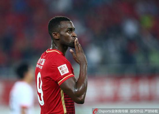 马丁内斯过的并不成功